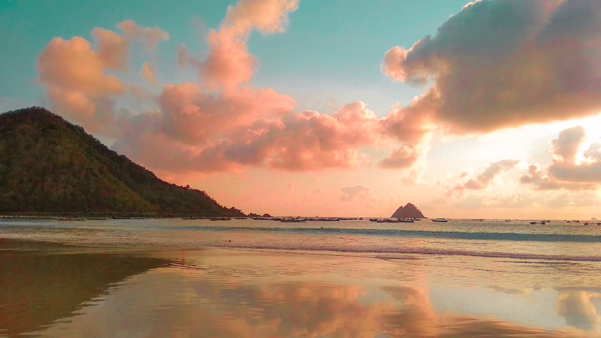 bqgstdw's tweet photo. @traveloka Selong blanak salah satu pantai di Lombok https://t.co/PJ0WM88STz