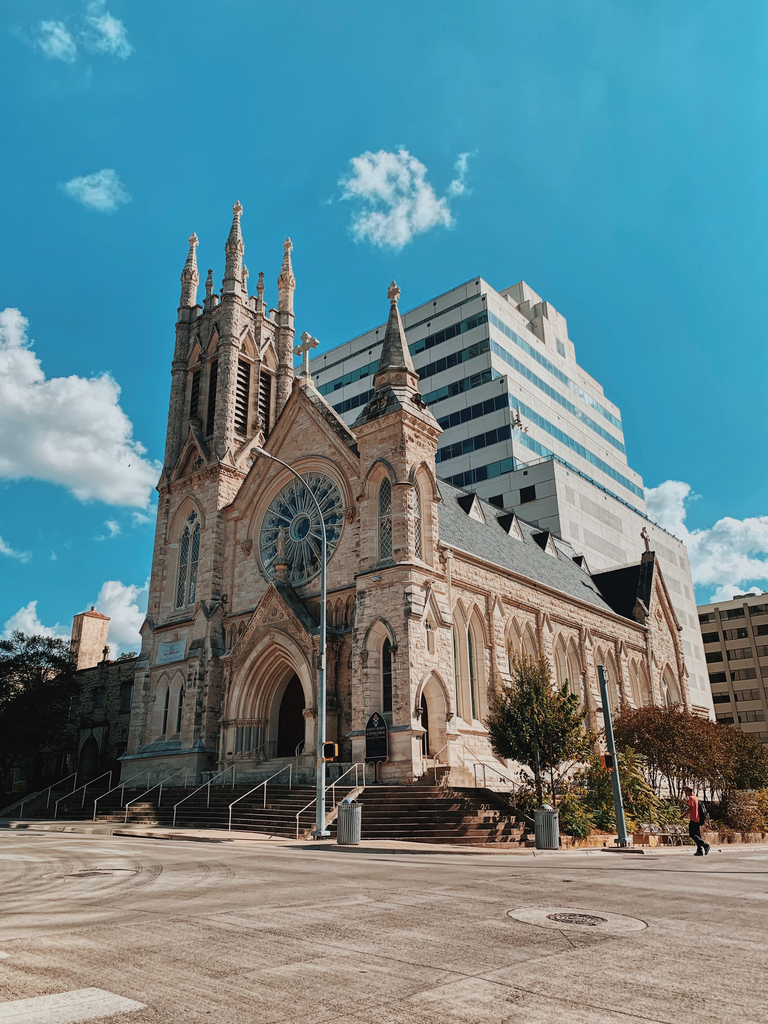 Look how beautiful!
Cathedral in Austin Texas
#Beautifulbuilding #interestingplaces #cityadventure