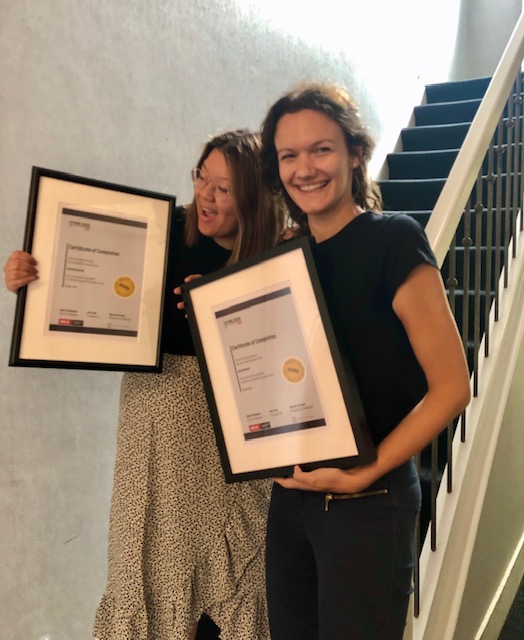Wavemakers PR (@wavemakers_eu) on Twitter photo Dit jaar organiseerden <a href="/ACCBelgium/">ACC Belgium</a> de eerste editie van HYPRE, een lessenreeks waarbij communicatiemanagers hun expertise in verschillende domeinen delen met young PR potentials. Onze jongste sailors Mailien & Ruth doorliepen de cycle en stellen met trots hun HYPRE diploma voor Dit jaar organiseerden <a href="/ACCBelgium/">ACC Belgium</a> de eerste editie van HYPRE, een lessenreeks waarbij communicatiemanagers hun expertise in verschillende domeinen delen met young PR potentials. Onze jongste sailors Mailien & Ruth doorliepen de cycle en stellen met trots hun HYPRE diploma voor