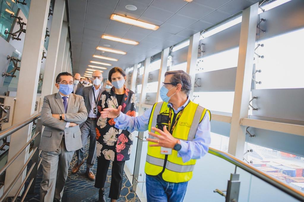 Con @mintransporte, la @AeroCivilCol y la @ANI_Colombia, revisamos los protocolos de bioseguridad para el manejo y control de la COVID-19 en vuelos y aeropuertos del país https://t.co/LPX5Ds46jy