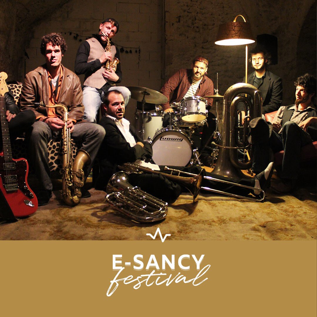 •FANFARE ZIBELINE• 🥁

Venez faire le tour du monde au E-Sancy festival avec Zibeline, de la tarentelle en veux-tu en voilà, de la bourrée cantalienne aliénée, du jazz zimbabwéen des 60’s, du groove éthiopien étourdissant…