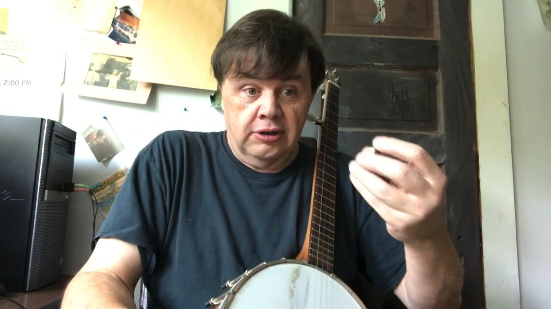 I've been following  @DailyFrail's work for more than a decade: he's an open-access musician and music teacher who has taught hundreds - thousands - of people to play banjo through both open courseware and online/in-person tutorials.1/