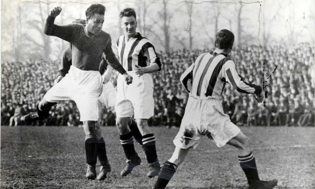 DionneGrant's tweet image. Campaign to build statue for footballer Jack Leslie, “lauded as the best left winger in the country”, who was dropped from 1925 England squad because he was black. With nearly 140 career goals, he remains Plymouth’s fourth highest-scoring player theguardian.com/uk-news/2020/j…