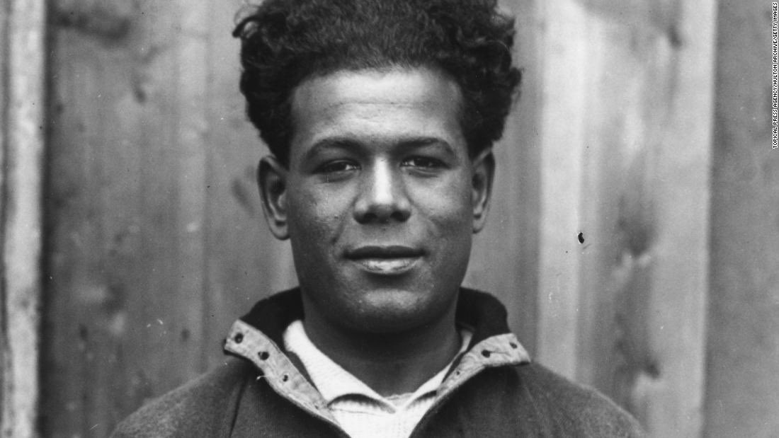 DionneGrant's tweet image. Campaign to build statue for footballer Jack Leslie, “lauded as the best left winger in the country”, who was dropped from 1925 England squad because he was black. With nearly 140 career goals, he remains Plymouth’s fourth highest-scoring player theguardian.com/uk-news/2020/j…