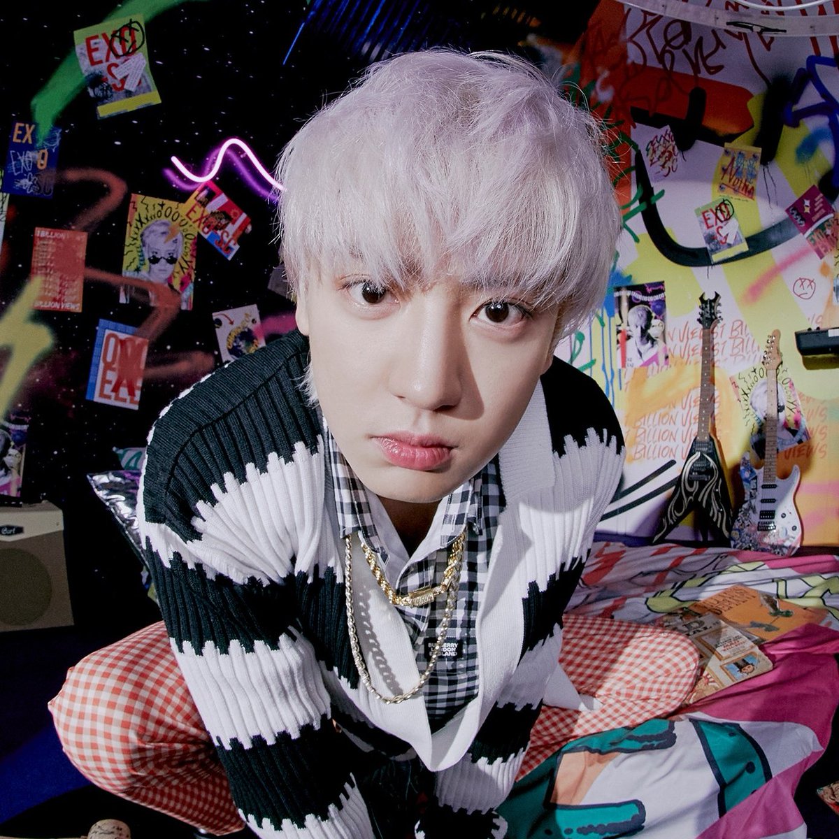 shiningcaratdul's tweet photo. #EXOSC1BViewsNewEra creo que estas fotos jamás las voy a superar. Me gustan mucho los colores, que todo esté lleno de exo-sc!! Aaaahhhhh https://t.co/d5Qro1vvDL