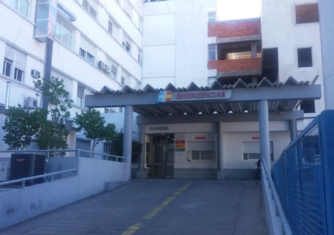 laplatauno's tweet photo. Hospital de #LaPlata está desbordado y todavía no le pagaron el aguinaldo a los trabajadores https://t.co/GGaqNiVETs https://t.co/rNewbofcUH
