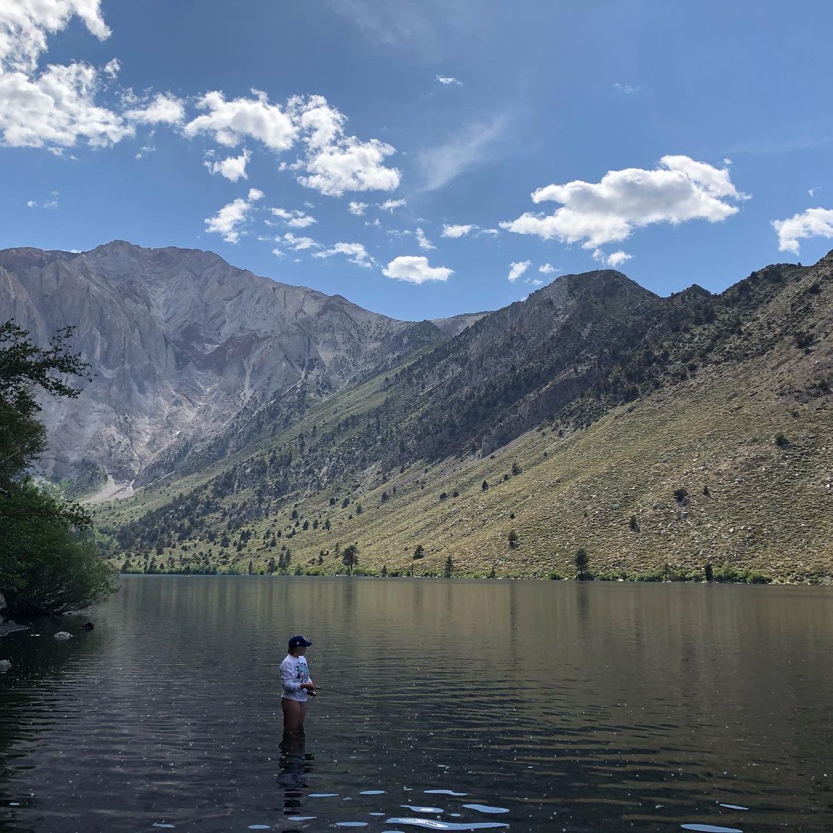 sydneyrichardsn's tweet photo. I broke my line a lot more than I caught fish... https://t.co/5OnE3Gn3bj