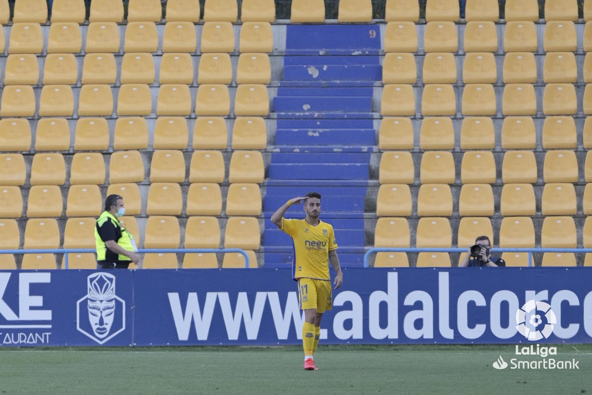 LaLiga's tweet photo. @merquelanz11 @dani9gomez @ErnestoGomez9 @ageraketxe ✨ ¡Ya tenemos ganador!

💛 Con vuestros votos habéis reconocido a @ErnestoGomez9 como el mejor jugador de la jornada 36 en #LaLigaSmartBank. https://t.co/YilsMe9bJb