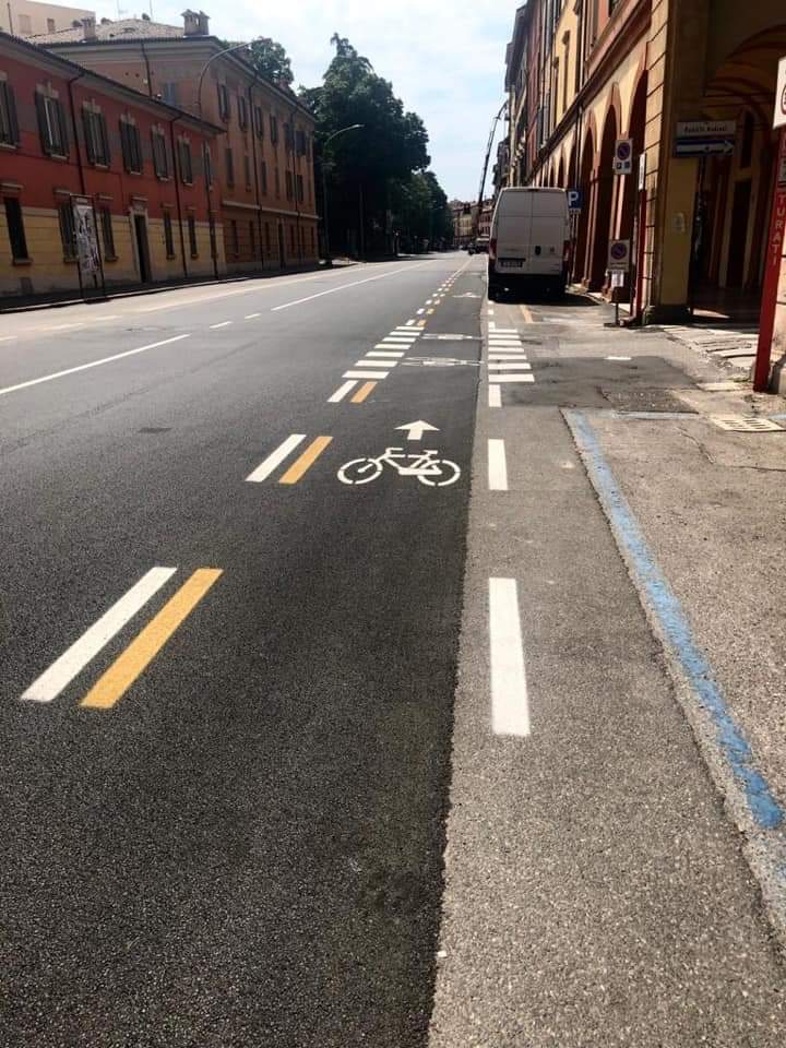 EfestaAps's tweet photo. La #ciclabile di #ViaSaragozza è finalmente realtà ma non dobbiamo fermarci! Spazio alle #bici anche nelle radiali e negli altri importanti assi come Via Andrea Costa e Via Murri!
#ConsultaDellaBicicletta #Bologna https://t.co/jJacHu7HWl