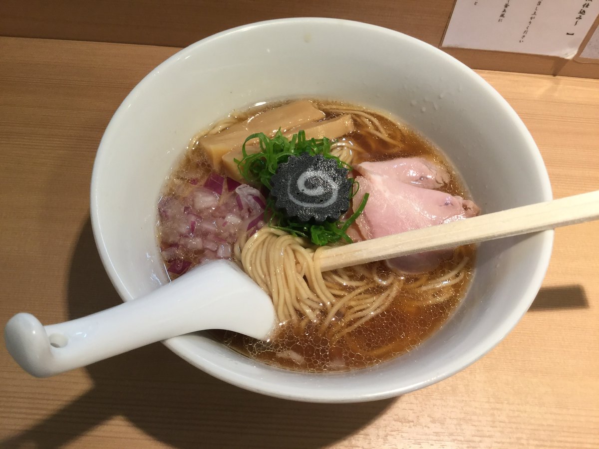 阿曽山大噴火 A Twitter らぁ麺はやし田 のどぐろそば 高級魚で出汁を取る贅沢なラーメン スープを残すと損した気分になる程の超旨汁 阿曽山大噴火 A Twitter らぁ麺はやし田 のどぐろそば 高級魚で出汁を取る贅沢なラーメン スープを残すと損した気分になる程の超旨汁