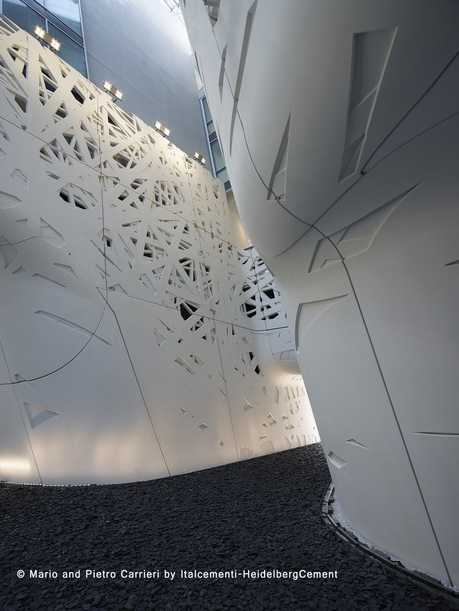 hd_materialsES's tweet photo. #PalazzoItalia, el emblemático pabellón #Expo2015 con fachada fotocatalítica #iactive BIODYNAMIC, ha sido premiado en los 34° World Architecture Community Awards. Actual sede de Fundación @humantechnopole, el proyecto es obra de los arquitectos @NEMESIarch https://t.co/9tCwkbMDXB https://t.co/oh99yt3Bhs