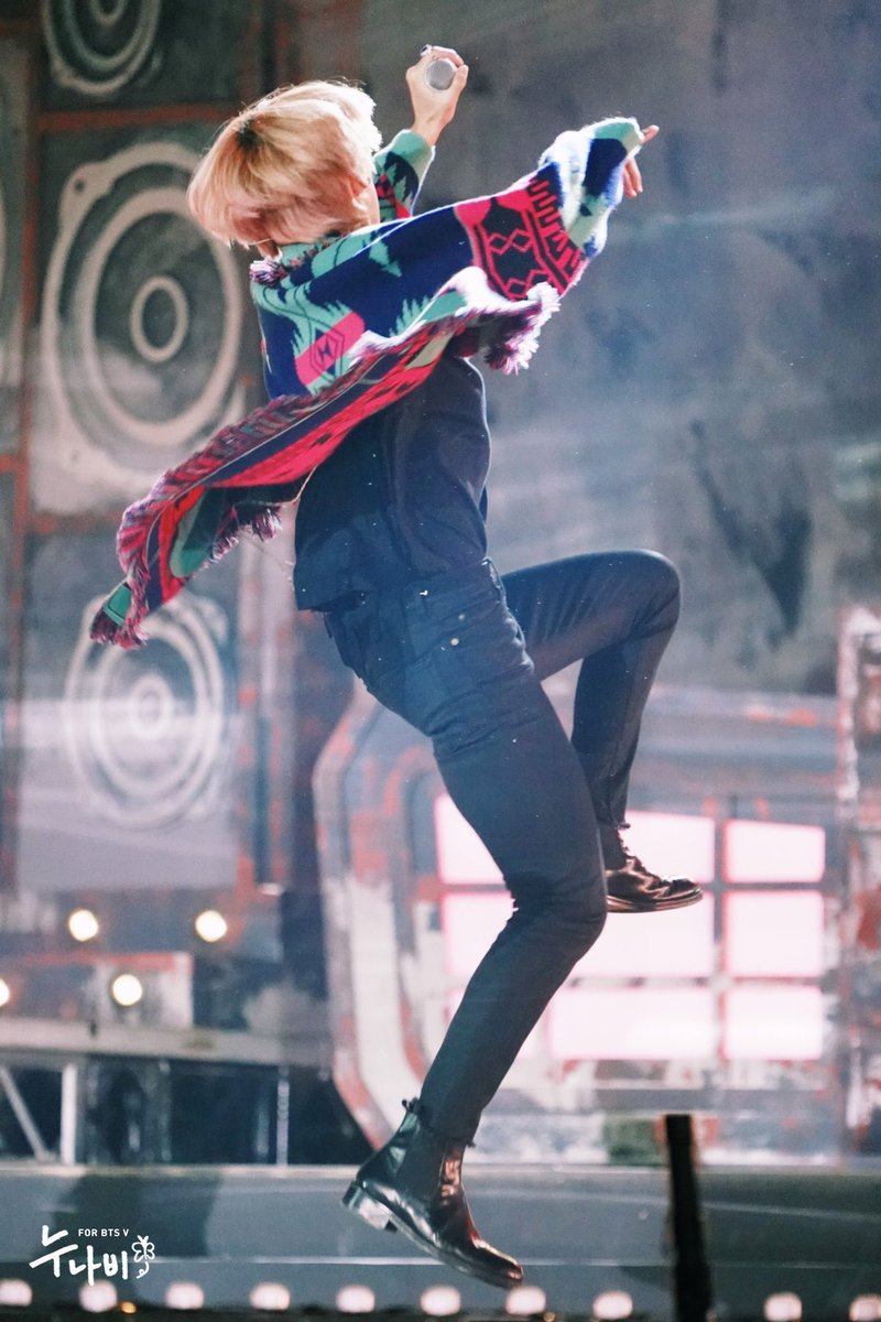 What is Art? Look at him go! Even when Taehyung’s on using a different space and level, his ridiculous amount of control over his shapes as well as his clothes are on point. 