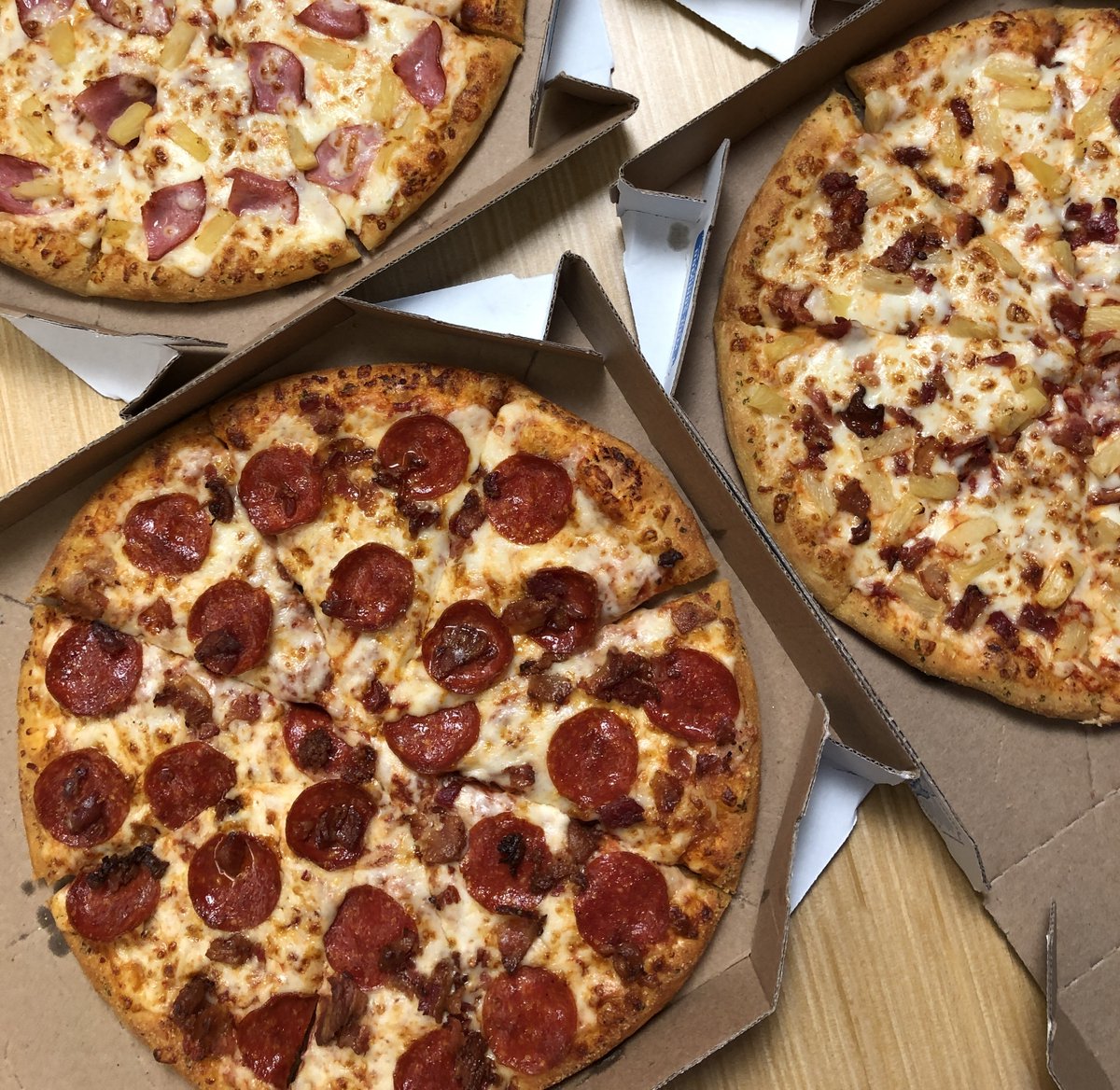 Domino's Pizza on Twitter: "Repeat after me: Let's. 🍕 Get. 🍕 Pizza. 🍕 And try Domino's Carside Delivery™ next time you carryout any 3-Topping pizza for $7.99. / Twitter