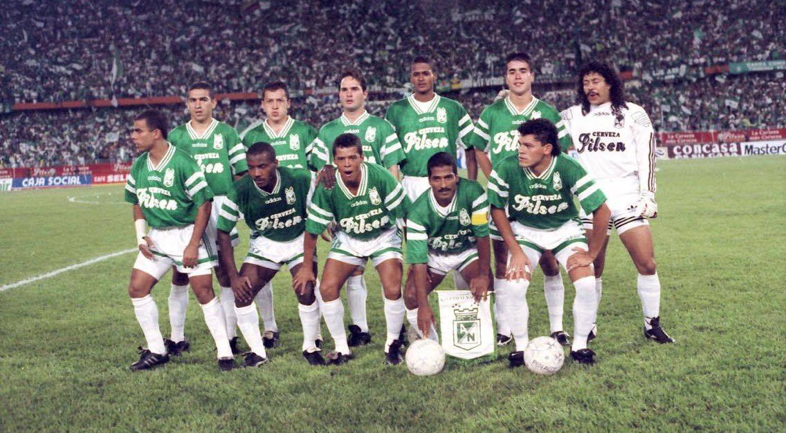 Sebas_kast's tweet photo. @classicshirts Atlético Nacional reached the 1995 Copa Libertadores Final wearing this beauty with Pilsen beer as main sponsor https://t.co/wp8kauDti4