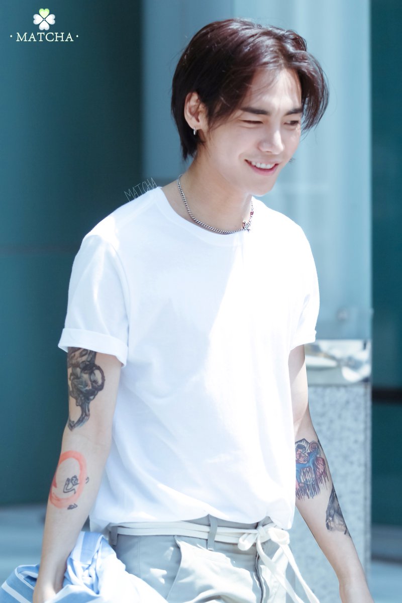 KC4ONEday's tweet photo. แกๆ พี่เค้ากำลังเดินมาหว่ะ 😽 https://t.co/fbxbLx6Tua