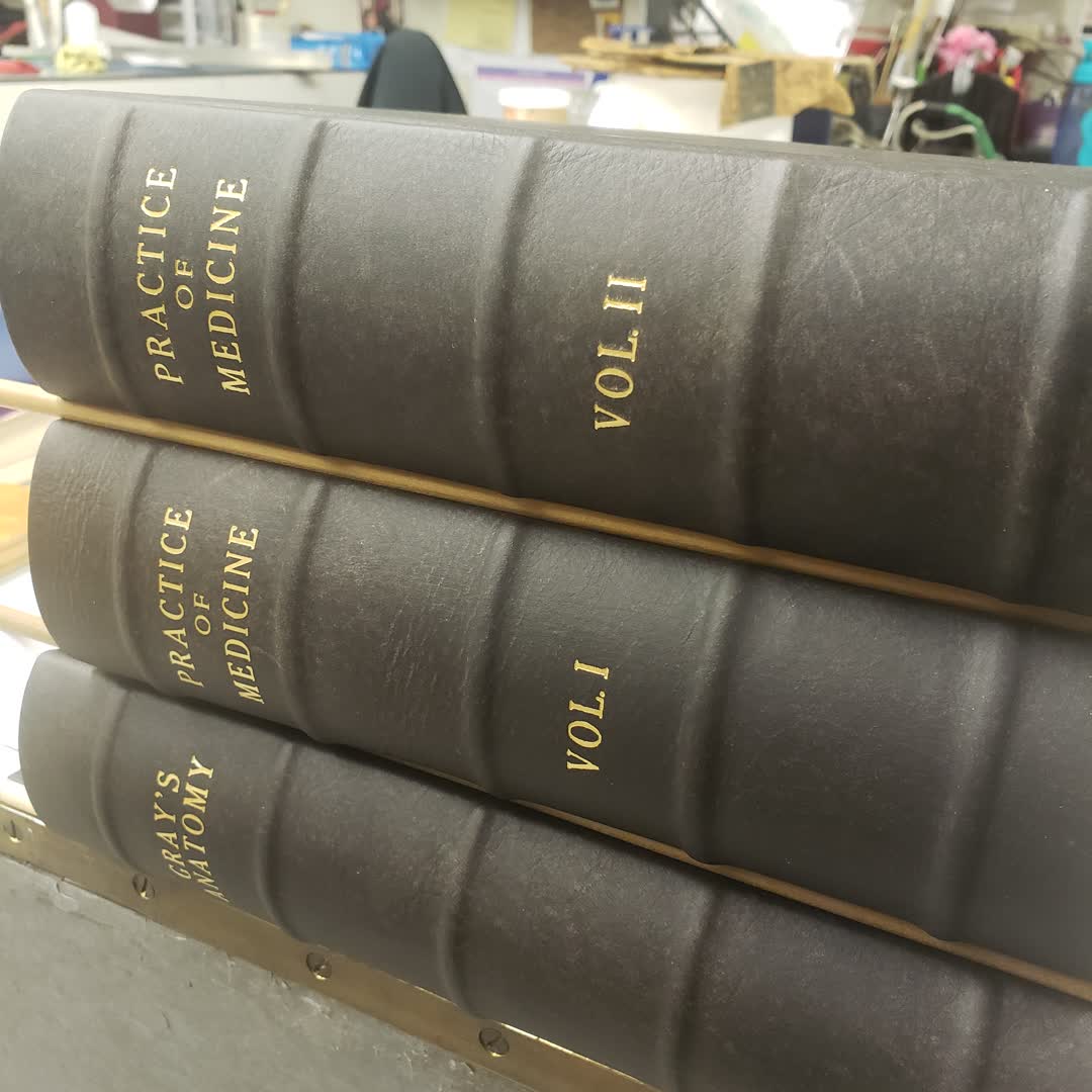 rosbookbinding's tweet image. Some old medical books put back together and we put hubs on the spine so it matches the originals.