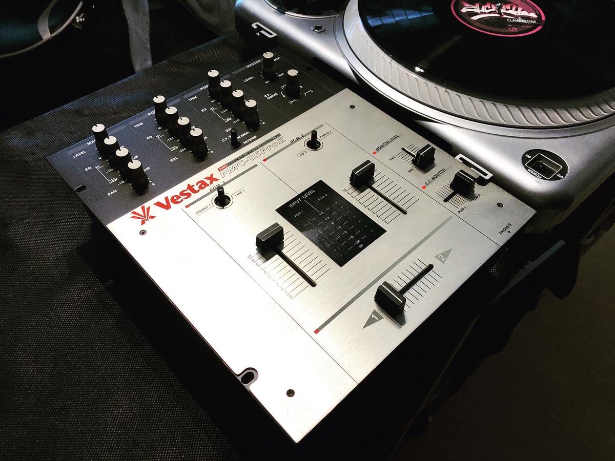 Zuckell's tweet photo. Next in line🗣🗣🗣🗣🗣🗣
#vestaxpmc05 mkll mklll mklV
My 1st ever scratch mixer was an 05✨😻✨#vestax #mixer #turntablism #skratch #scratching #zuckell #music #hiphop #vestaxforever #pmc05 #pmc05pro2 #pmc05pro3 #pmc05prosl #pmc05proiv https://t.co/Vdqey61z6m