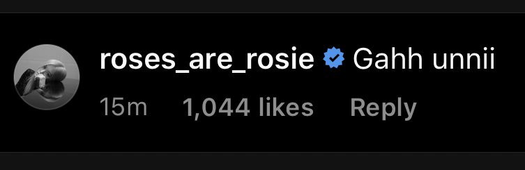 GakoGeniel's tweet photo. Supportive rose😍

#lisa #rose #roses_are_rosie  #blinks #blackpink https://t.co/eAAIjik52G