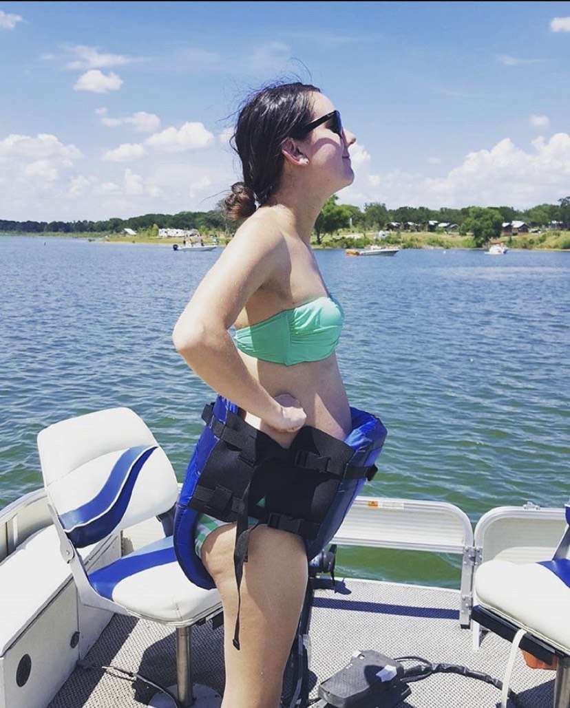 BumFloat's tweet image. Did you know that it’s #LakeAppreciationMonth?!

And what better way to show your love than by being at the lake with a #BumFloat?

Show some love to the lake and your bum and get yourself a BumFloat today: bit.ly/2BkGzia #outdoors #lakelife #summertime