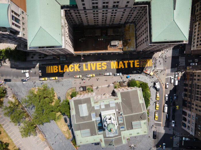 BradBeauregardJ's tweet photo. In New York, We the People are coming together and painting #BlackLivesMatter on Fifth Avenue in front of Trump Tower
Trump says the mural is "denigrating this luxury Avenue"
Vote out the #RacistInChief! Make sure everyone you know is registered to vote!
#BLMNY https://t.co/QvD8Tby48Q