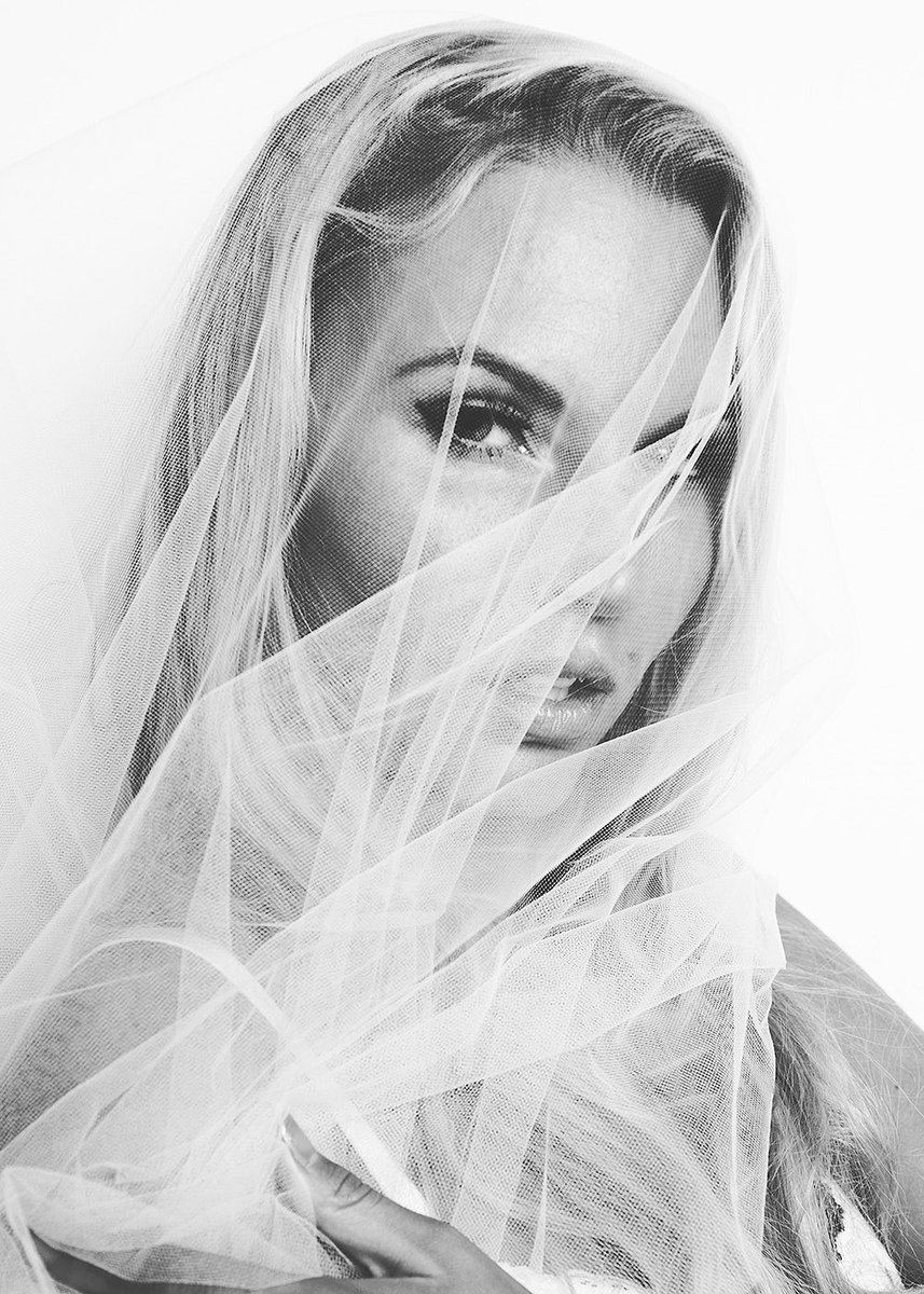 LindzAnnette's tweet photo. I see right through to you π€
Instagram- lindzayannette
#art #atlantamodel #atlantaphotoshoot #beautiful #blonde #editorialmodel #editorialpic #editorialshoot #fashion #fashionmodel #fashionshoot #fun #lace #hair #pose #inspiration #tulle #inspiration #makeup #model https://t.co/a3FQUjbNQ1