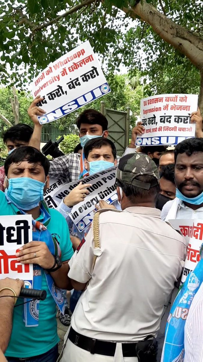 nsui's tweet photo. NSUI has been continuously demanding that all students should be promoted without exams and Fees Should be waived off. 
With these demands, Today NSUI team protested in front of @HRDMinistry demanding the same to implement immediately.
#PromoteStudentsSaveFuture
#WaiveSemesterFee https://t.co/FIQ6recjYO