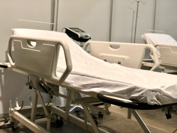 hruska_c's tweet photo. Hoy entra en servicio Hospital de Mediana Complejidad Puerta de Oro. Con 600 camas, es el más grande de la ciudad. En fase 1, operan 157 camas, las demás se habilitarán según demanda. Garantizará atención a pacientes sospechosos o positivos principalmente mayores de 60 años. https://t.co/ed5DeKRaX0