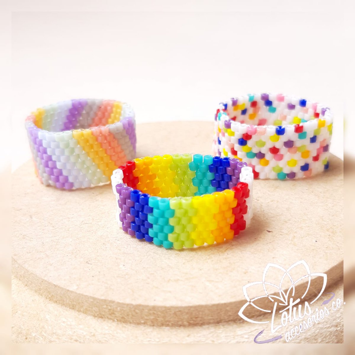 accesorios_co's tweet photo. Emprender es iniciar el camino hacia un sueño, y siempre el primer paso es el más difícil. Pero una vez se empieza a avanzar nada ni nadie nos detiene. 
LotusAccesoriosCo te ofrece productos con corazón y pasión.
Acompáñanos en este viaje... 💜 https://t.co/qOOgQs8WJh
