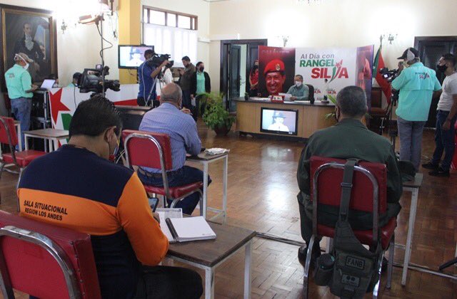 RangelSilva4F's tweet photo. #1Jul En nuestro programa #225 evaluamos las condiciones de la cuarentena radical en #Trujillo y demás medidas ante la #Covid_19, reiterando la solicitud al pueblo de acatarlas estrictamente para su protección, con conciencia y disciplina. #TrujilloQuitaleLaCoronaAlVirus https://t.co/qEIMRrpvBo