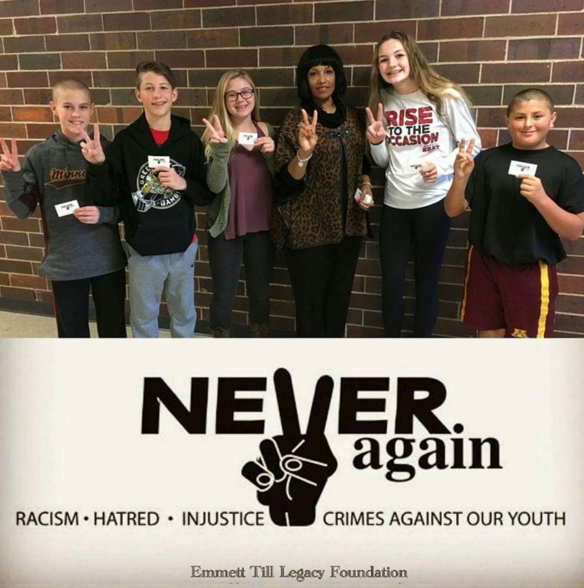 EmmettTill's tweet photo. Our #EmmettTill student ambassadors created the #NeverAgainPledge in honor of @EmmettTill, as we are still seeking #JusticeForEmmettTill and all of the lives stolen by hate, racism and violence!
Take the pledge with us and vow #NeverAgain!
https://t.co/rUQZfvi4xD
#EmmettTill65 https://t.co/wgPofZ3zNj