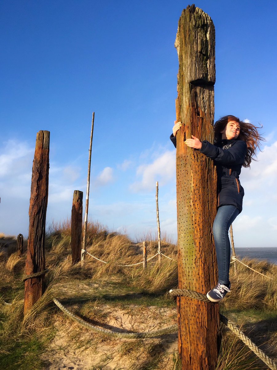 LisetteOpTexel's tweet photo. Paaldansen op Sien Tessels, komt dat zien!
@VisitWadden @WaddenDromen #girlsjustwannahavefun #beachgirl #beachlife #dunes @NPTexel #poledance #poledancer #devriendschap #Vlieland #Texel #girl https://t.co/xPM3HJubpw