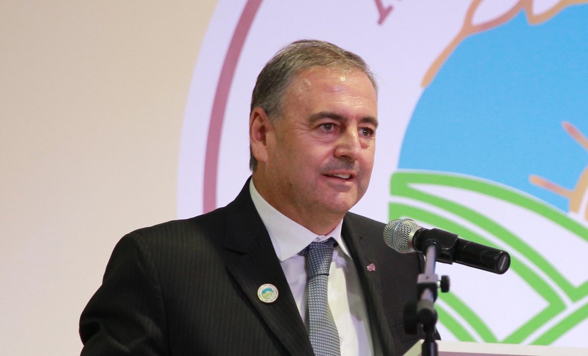 icacoop's tweet photo. "Tell the world that we can reverse the adverse effects of climate change if we build another economy together, based on cooperative values and principle," ICA president @ArielGuarco for #CoopsDay #Coops4ClimateAction. 👉 https://t.co/Luu2b2Hnwp https://t.co/MCU95JExis