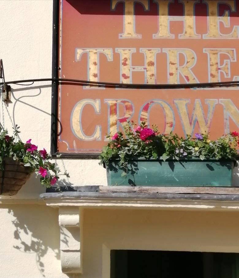 Three Crowns Pub tweet media