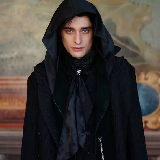 ทอม ริดเดิ้ล สามารถทำฉันคลานเข่าได้ทุกเวอร์ชัน “ทอม มาร์โวโล ริดเดิ้ล” นะ ถ้าร่างคุณโวลดี้จะขอเผ่นก่อน เพราะกลัว พ่อมากับงู 55555555