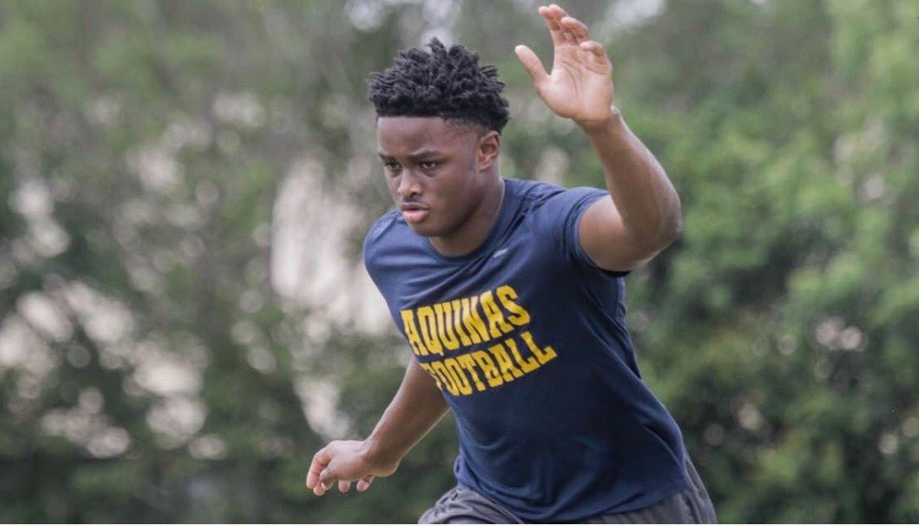 Dallas Turner <a href="/UnoErra/">Dallas Turner</a> will be making his commitment announcement live on CBSHQ at 1pm. 
You can view at cbssports.com/live/

#YouGoWeGo