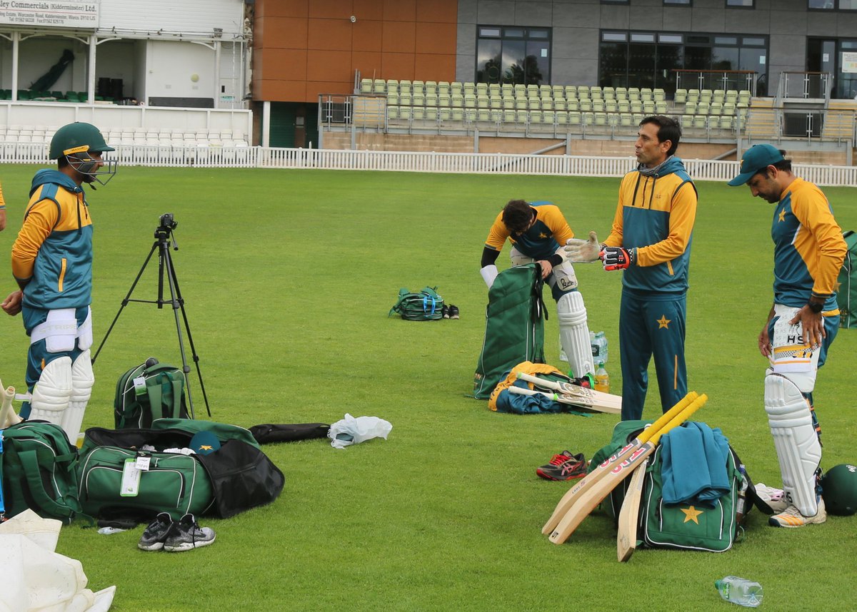 GamePlanPK's tweet photo. #TeamPakistan 🇵🇰 training session in #Worcestershire & good to see the boys looking well!
#SupportUrTeam
📸 @TheRealPCB https://t.co/BAivAKJ5P3