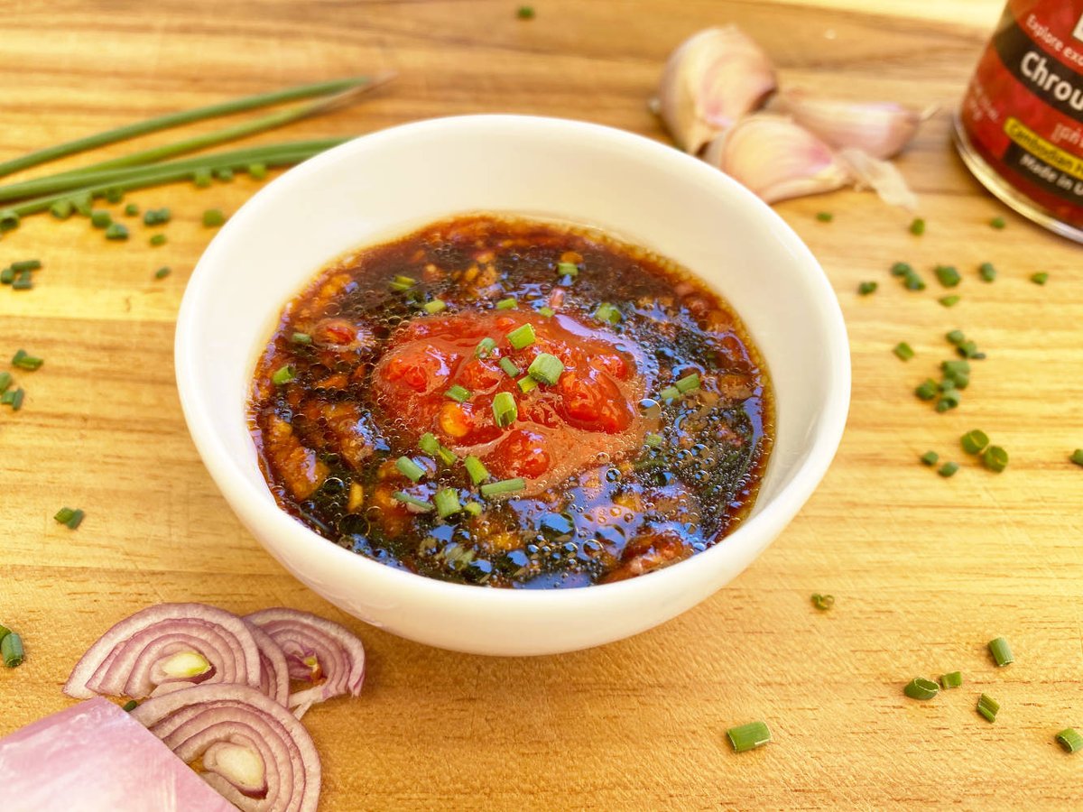 AngkorFood's tweet photo. Spicy Soy Sauce - 
Spicy, tangy and savory soy sauce goes well with almost any dish, or just with hard boiled eggs.  #chroukmetae #thnotsugar https://t.co/2AEerlOXDV https://t.co/ElgVZJ6jcQ