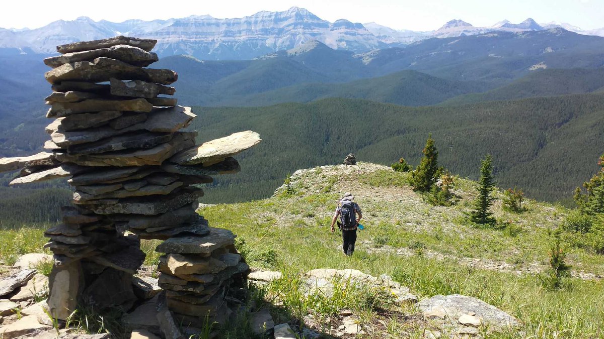 landscapesinmtn's tweet photo. Happy #CanadaDay from the #LandscapesInMotion team! We are grateful for the opportunity to discover and share the stories of this iconic Canadian landscape 🍁⛰️🌲🔥 #EasternSlopes #Rockies #SouthwestAlberta

Photo by Sonia Voicescu https://t.co/Pbj9OvqW6A