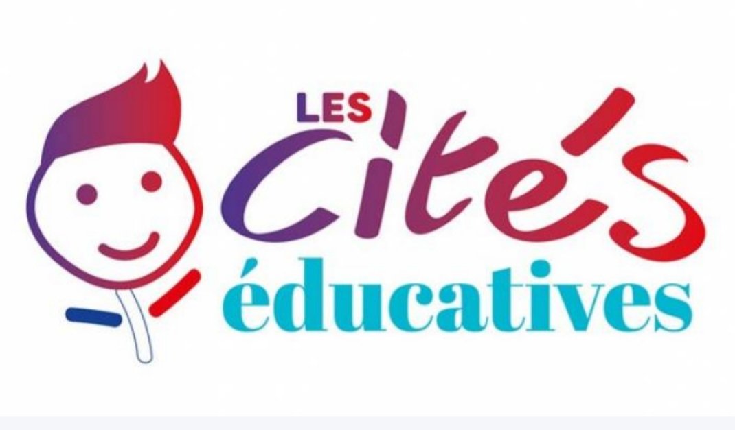 #citeeducative Grand Mirail #toulouse ➡️ remise de carnet de vacances aux parents avec tous les partenaires (école et nous, <a href="/Toulouse/">Toulouse - Mairie et Métropole 🎄</a>, <a href="/PrefetOccitanie/">Préfet d'Occitanie et de la Haute-Garonne</a> <a href="/HauteGaronne/">Haute-Garonne</a>, caf31, <a href="/Occitanie/">Région Occitanie</a> ...). Un engagement commun, en cohérence avec les futures #VacancesApprenantes. Merci🙏