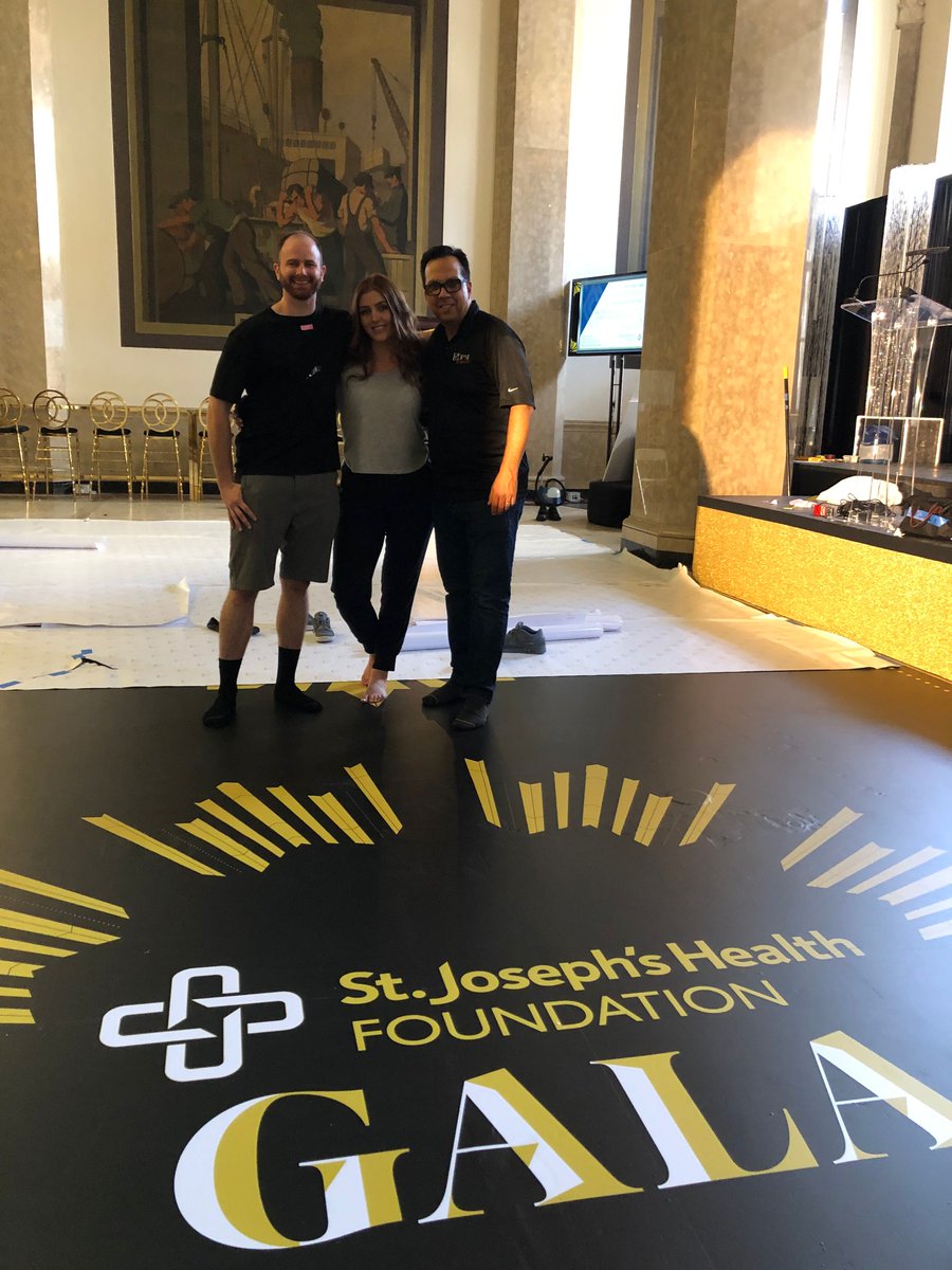 ny_coalition's tweet photo. Teamwork makes the dream work! Everyone of us has a story to tell. Help us save our live events and hospitality industry so we can get back to doing what we love! #SaveNYNJLiveEvents⠀ https://t.co/0ihT6x0TPe