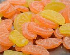GSouvenirs's tweet photo. Vous avez connu ces bonbons tranches de fruits ? 🍬🍊🍋
Retrouvez-les sur notre site : https://t.co/hw7XIUfL3v

#bonbon #bonbonretro #bonbonannees80 #annees80 #annees90 https://t.co/1D6eJBwwCt