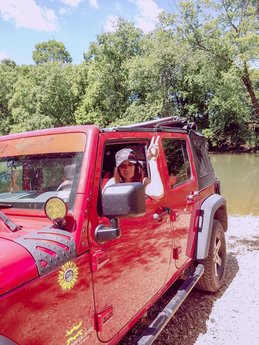 cutorcolor2's tweet photo. Take me to the river..... Put me in the water❣#jeepin #crawlher https://t.co/7PR2kZLJKP