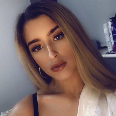 EmilyEvans99's tweet photo. #NewProfilePic https://t.co/3Fv7C2YjPk