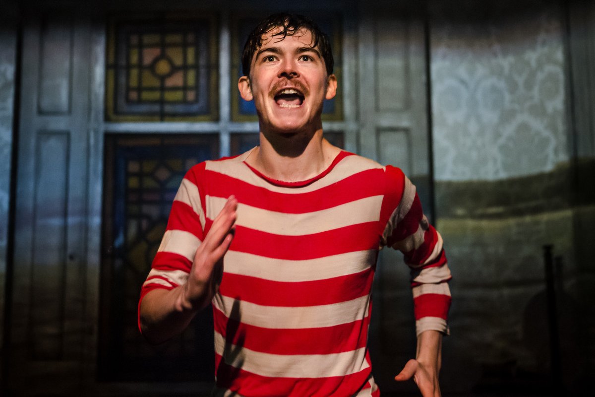 It's the final week of <a href="/NeilMcPherson0/">NeilMcPherson</a>'s 'must-see' <a href="/EasyToBeDead/">ItIsEasyToBeDead</a> free online stream: youtube.com/watch?v=pp4UVi…
Don't miss this Olivier Award-nominated production from 2016!
Presented by <a href="/breonrydell/">Bréon Rydell</a> breonrydell.com and directed by <a href="/Maxkey5/">Max Key</a> #FinboroughForFree