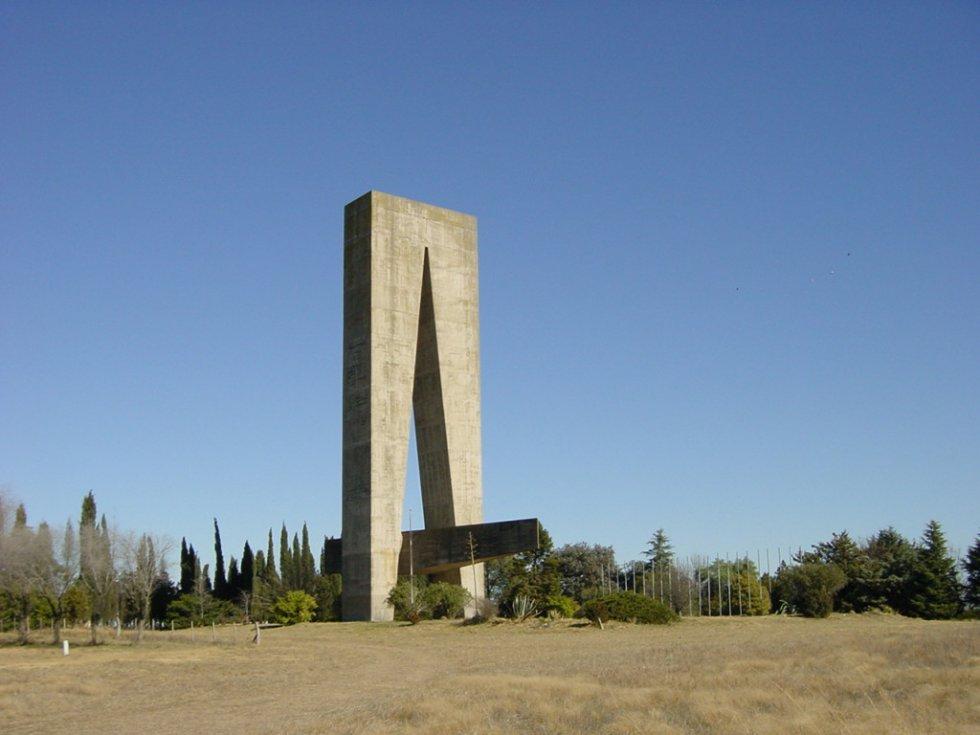 ChapanayCityOK's tweet photo. Perdón La Pampa, pero una provincia que tiene un monumento al pantalón no me puede venír a exigir respeto. https://t.co/HAMXzkvNdN