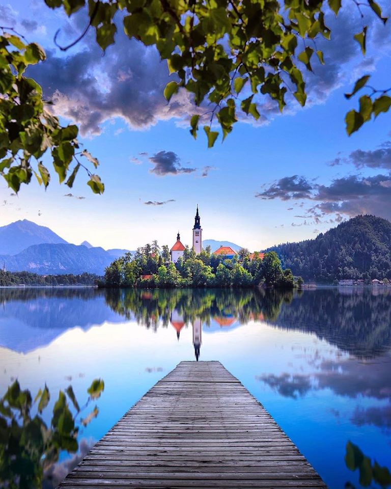 Lake Bled, Slovenia 💙💙💙💙
#bled #slovenia #bledlake #lakebled #slovenija #nature #ifeelslovenia #travel #ig #europe #visitslovenia #igslovenia #ljubljana #lake #travelphotography #maribor #feelslovenia #bledcastle #celje #dz #landscape #photography #love #travelgram