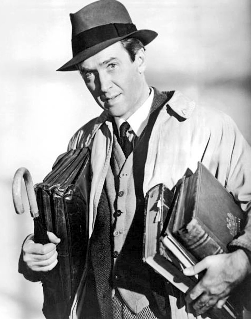 Ocupa el tercer lugar en la lista de los 50 actores y actrices más célebres del American Film Institute.68 películas esenciales, sobre 79 realizadas.James Stewart fue un intérprete afable y modesto; el actor que alcanzó la fama internacional por representar al "hombre