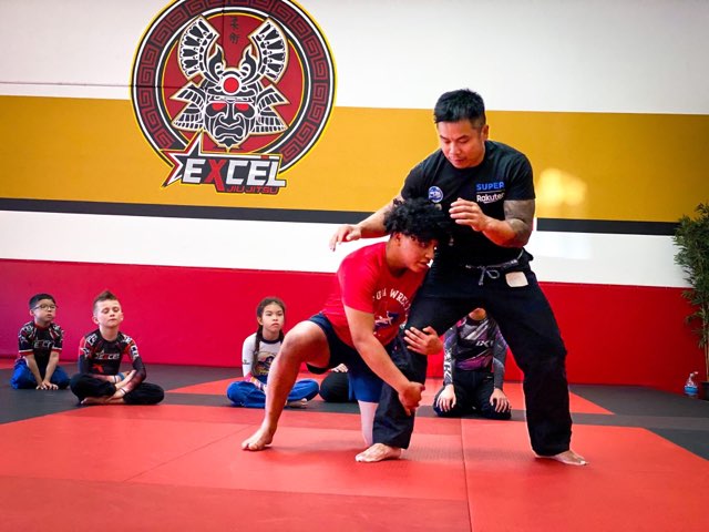 WrestlingSk's tweet photo. Coach Allen and Xochitl out in Oceanside, California at #Exceljiujitsu⛩ #Oceanside🏖 https://t.co/zLbxuNMLGs