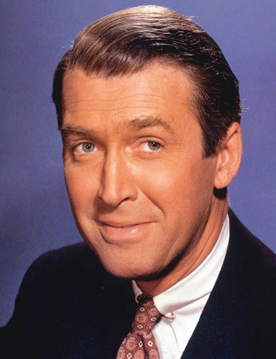 A pesar de que su personalidad torpe fue a menudo blanco conveniente para los imitadores, Stewart experimentó una evolución considerable a lo largo de su carrera como actor.Kakutani describió este proceso en el New York Times: