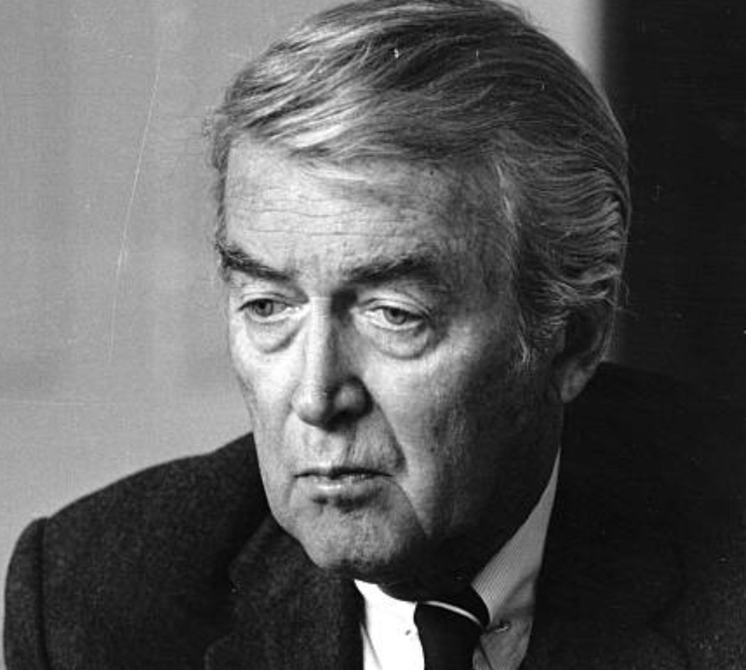 se vea. A medida que la habilidad se desarrolla, la actuación se muestra menos, y la credibilidad viene a hurtadillas en la cosa. Esta es la magia."